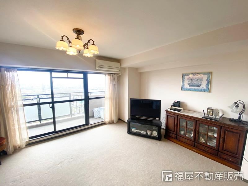 3LDK apartment in Takatsuki, Osaka - Photo 1