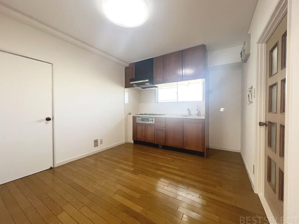 Spacious 3LDK Ground Floor Apartment in Wako City - Photo 1