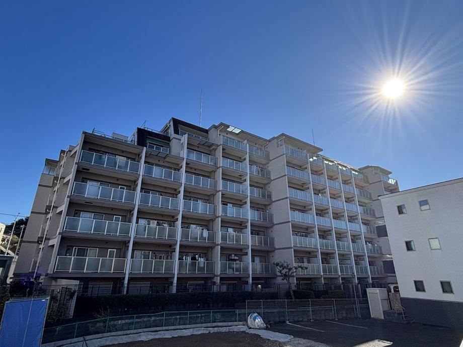 Newly Renovated 1LDK+S Apartment in Mitsuzawa Nishimachi - Photo 1