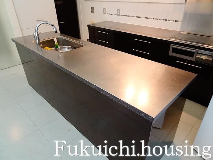 Custom-Built Home on Corner Lot Near Akatsuka Station - Photo 1