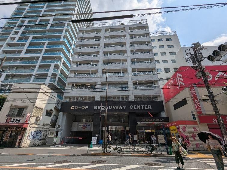 Stylish 1LDK+S Apartment with Roof Balcony in Nakano - Photo 1