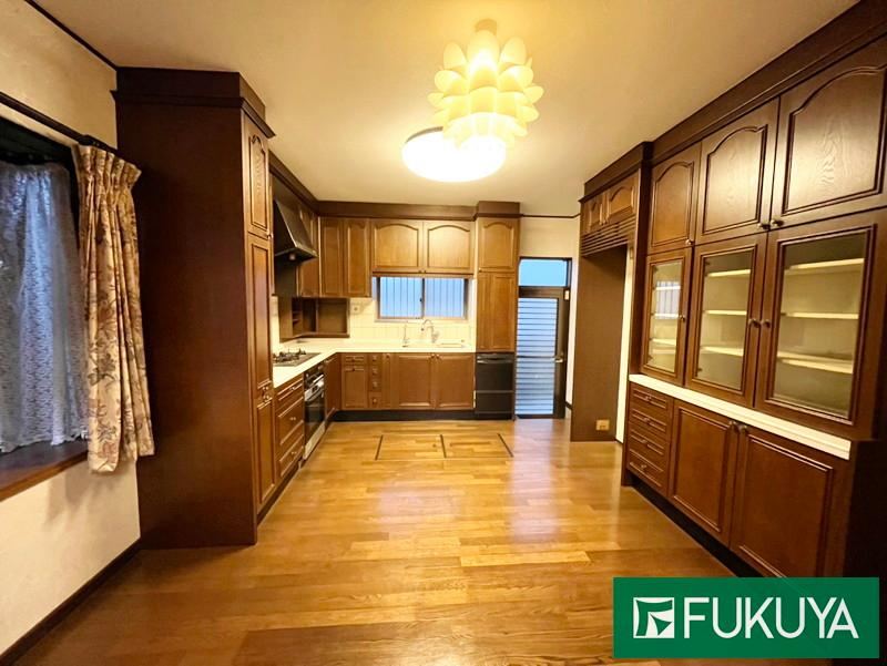 Expansive 9LDK+3S House in Mauecho - Photo 1