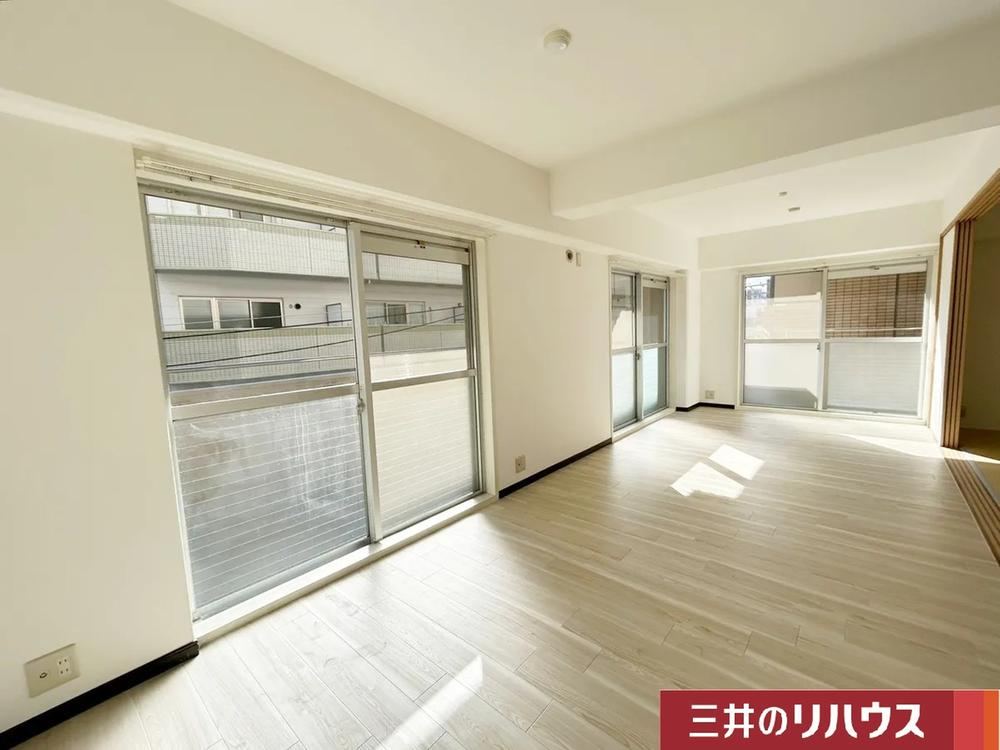 2LDK apartment in Nishi Ward, Osaka - Photo 1