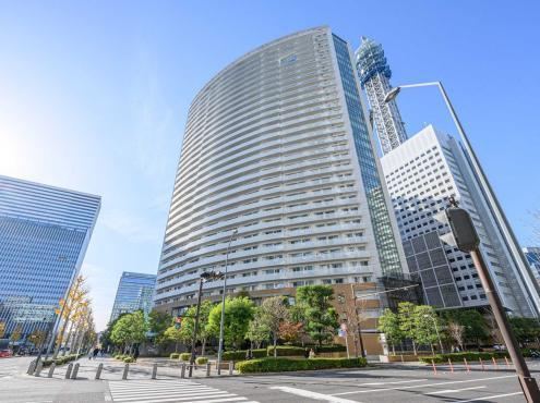 Spacious 3LDK Apartment with Great Sunlight - Photo 1