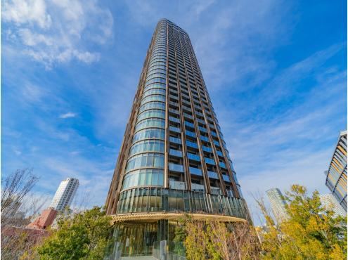 3LDK apartment in Minato Ward, Tokyo - Photo 1