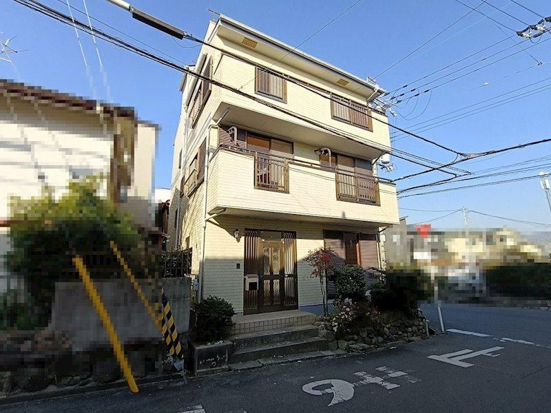 Spacious 5LDK Corner House in Yodono-hara - Photo 1