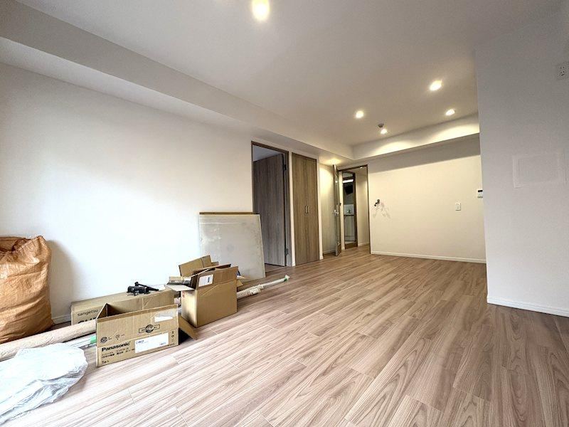 1LDK+S Apartment in Quiet Residential Area - Photo 1