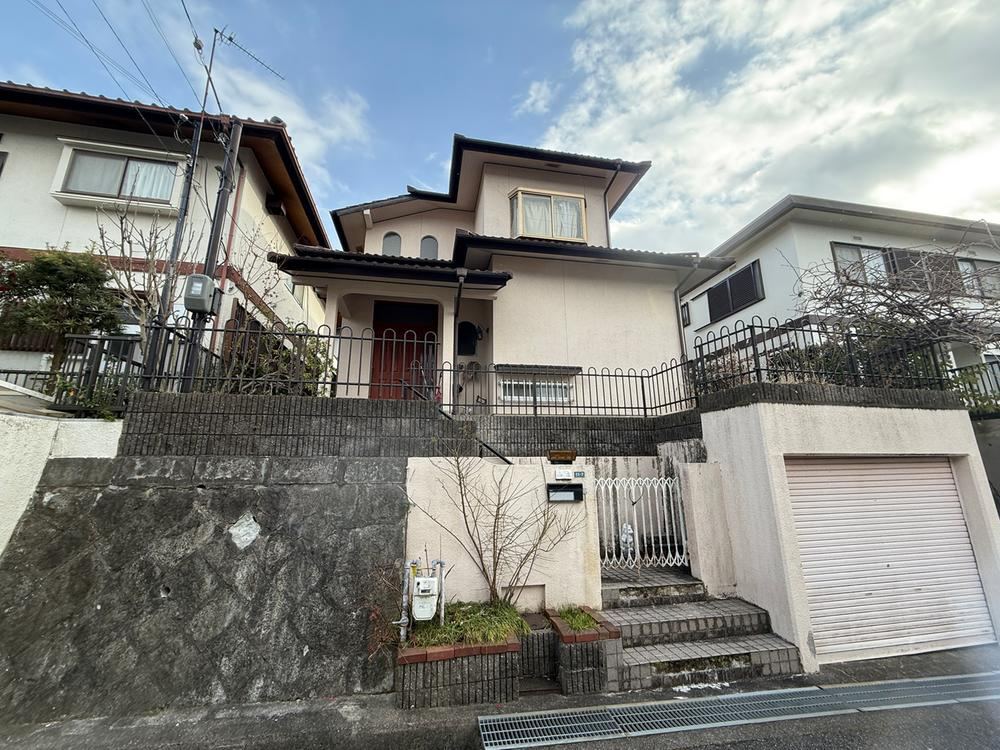 Renovated 4LDK House in Koyochome - Photo 1