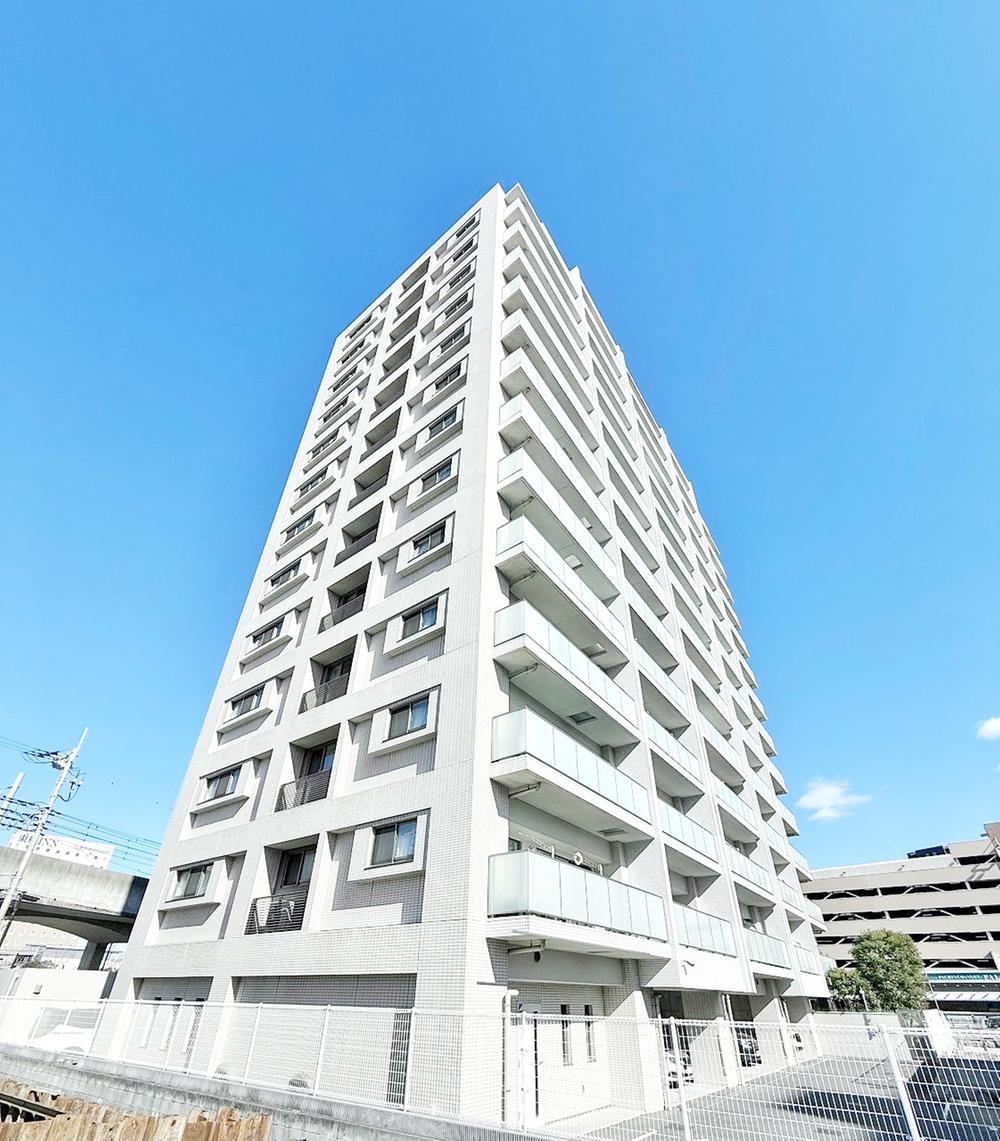 Spacious 3LDK Apartment in Central Misato - Photo 1