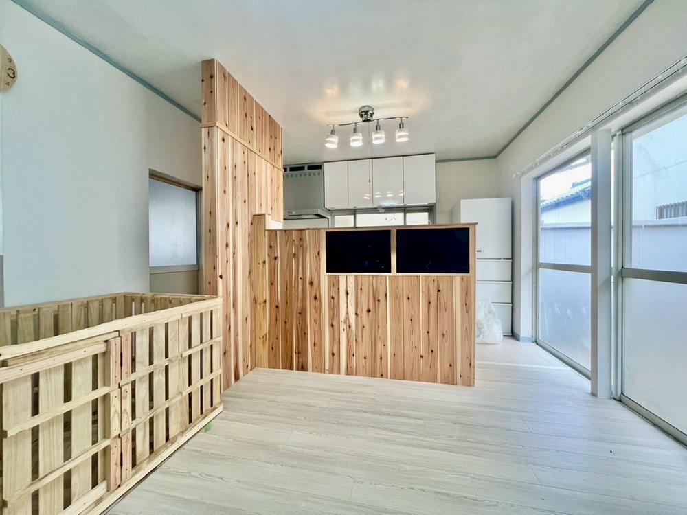 Family-Friendly 4LDK House with Garage - Photo 1