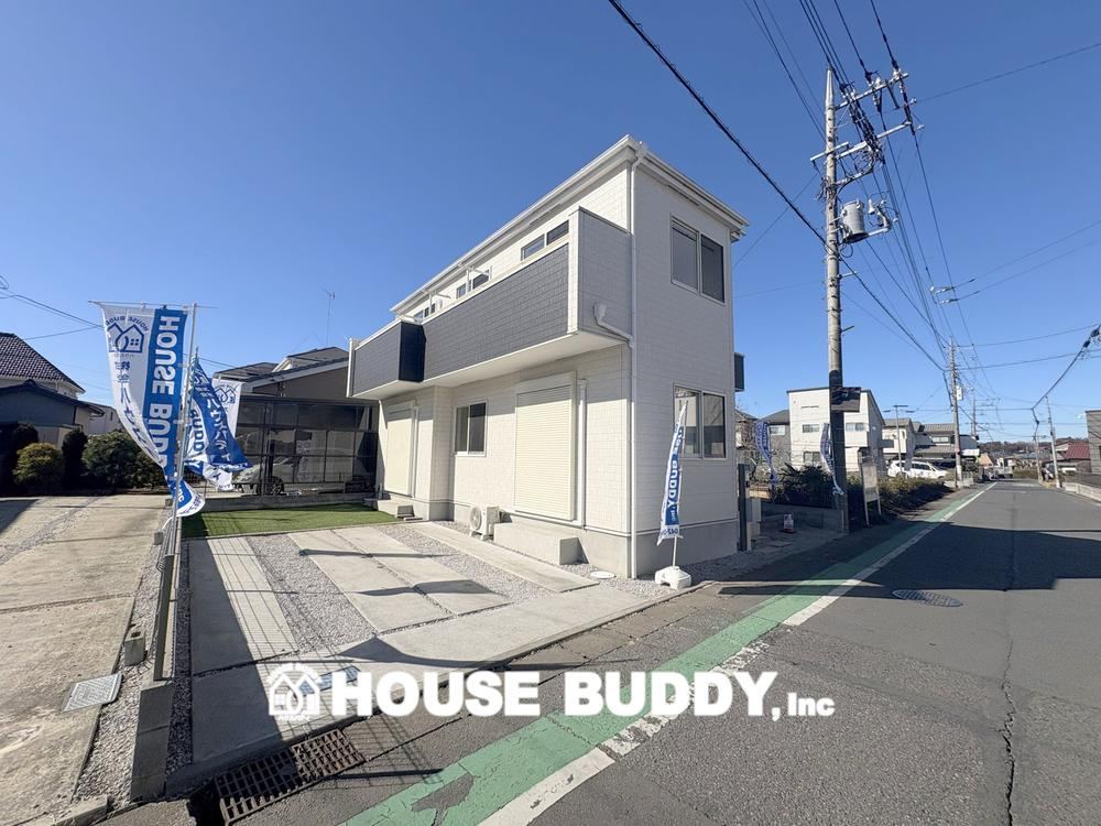 Renovated 4LDK Home with Parking for 2 Cars - Photo 1