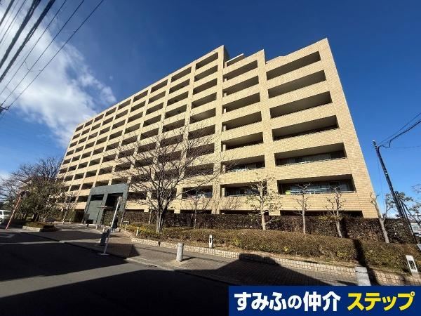 2LDK+S apartment in Setagaya Ward, Tokyo - Photo 1