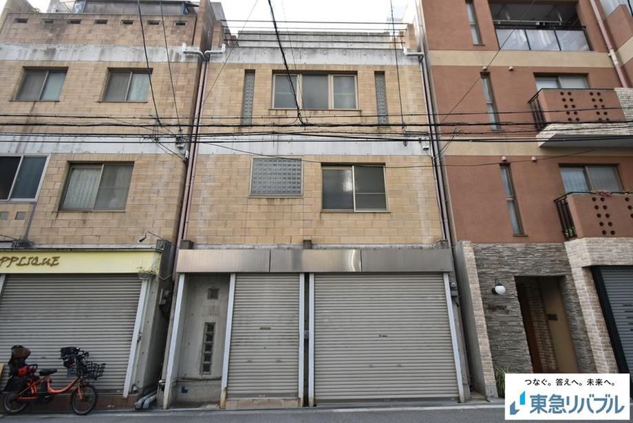 Spacious 3LDK Riverside House in Uchi Hiranocho - Photo 1