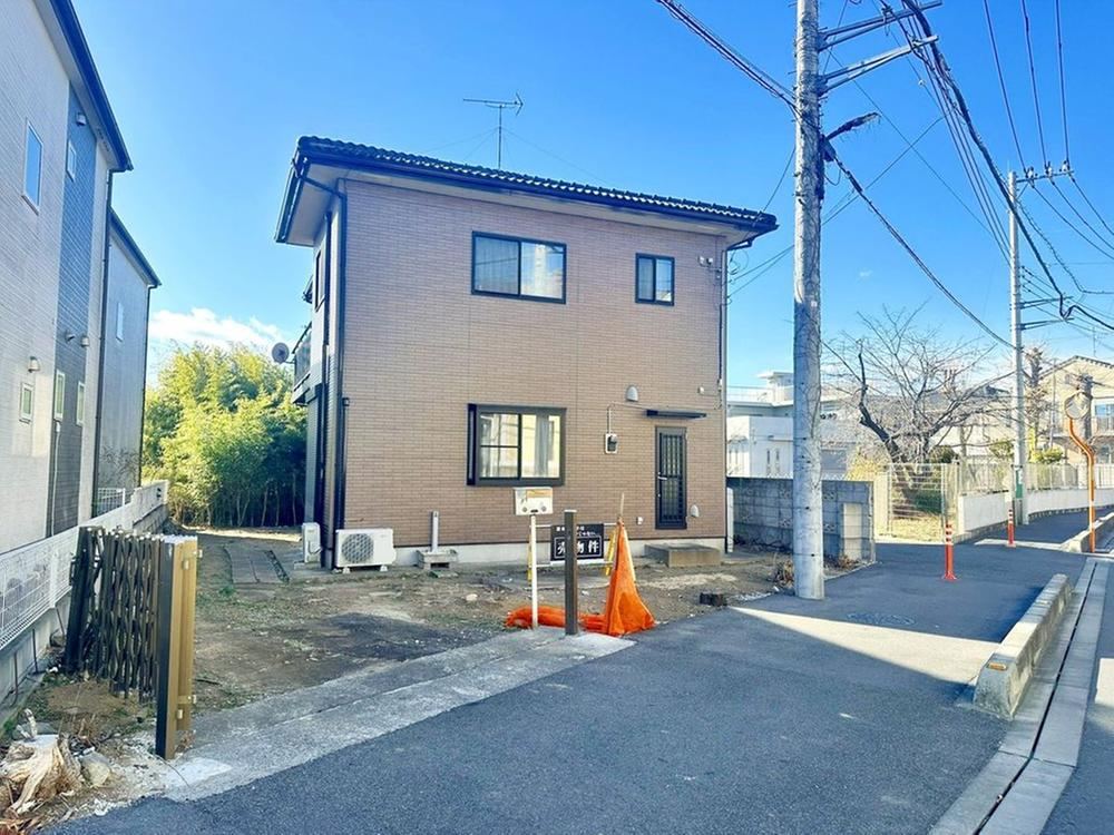 Comfortable 4LDK Home in Naizuka - Photo 1