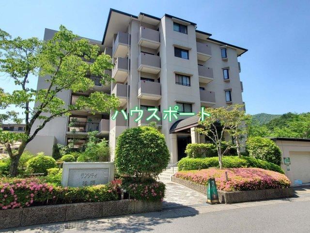 4LDK apartment in Nishikyo Ward, Kyoto - Photo 1