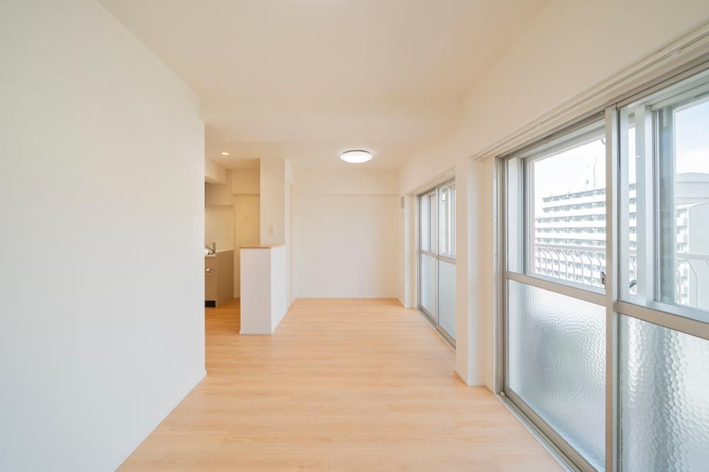 1LDK+S apartment in Yodogawa Ward, Osaka - Photo 1