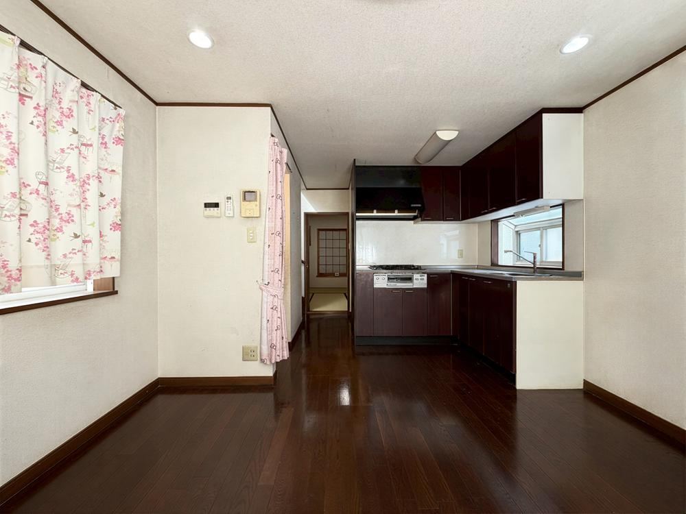 Convenient Access to Chofu Station - Photo 1