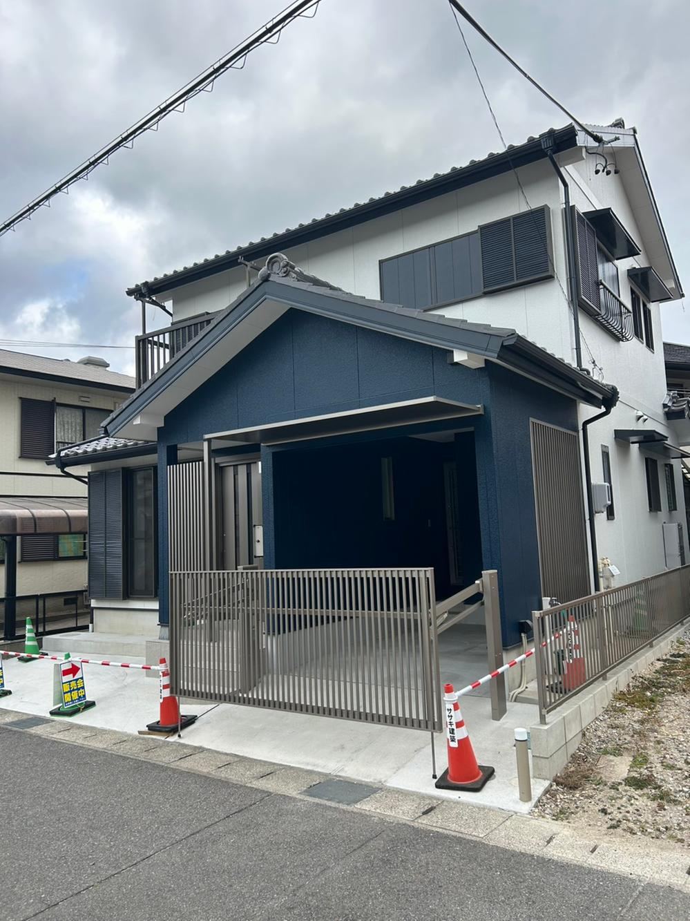 Stunning 3LDK Renovated Home by a Reputable Builder - Photo 1