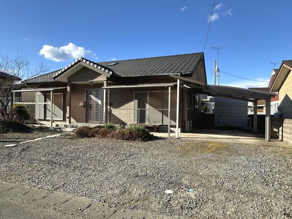 4LDK Detached House Near Funaisakawa Station - Photo 1