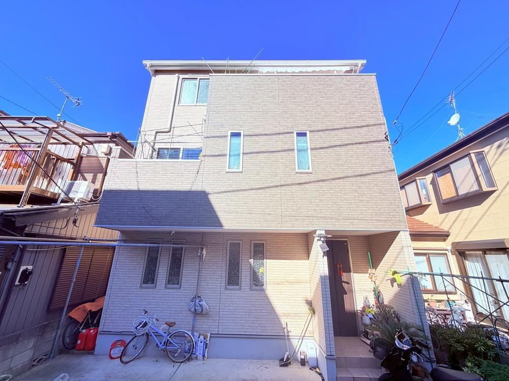 Spacious 4LDK House in Quiet Residential Area - Photo 1