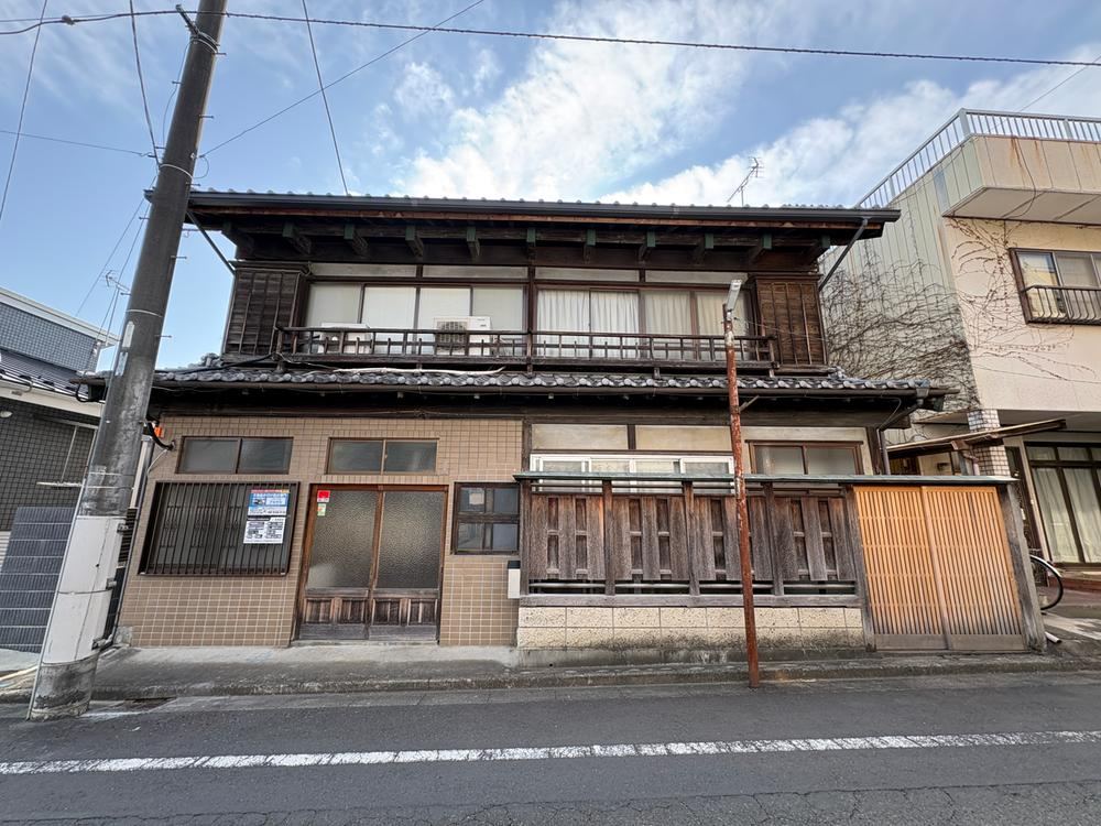 6LDK house in Kiryu, Gunma - Photo 1