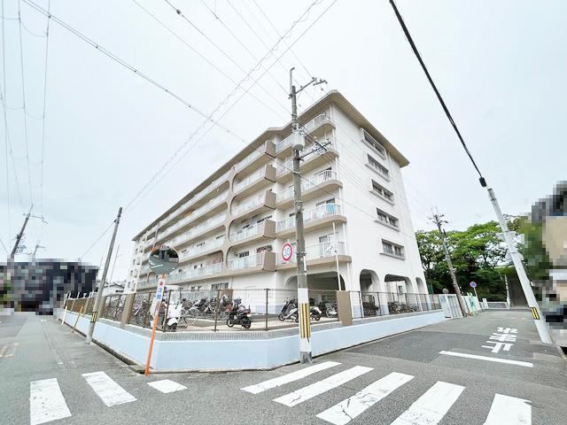 3LDK apartment in Amagasaki, Hyogo - Photo 1