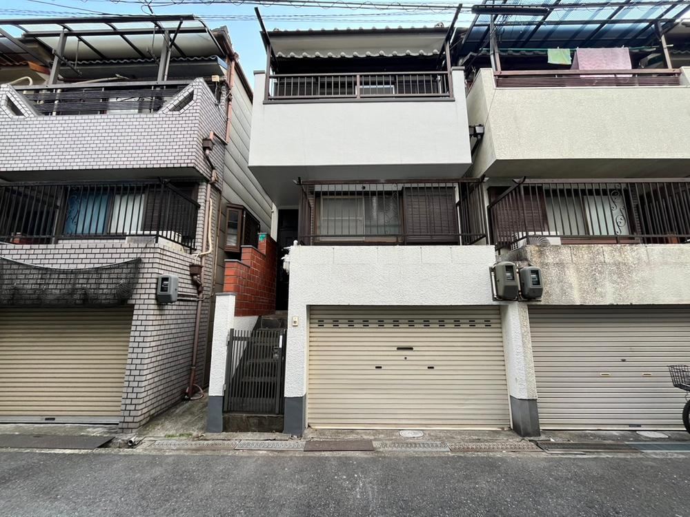 Beautifully Renovated 3LDK Near Suminoe Station - Photo 1