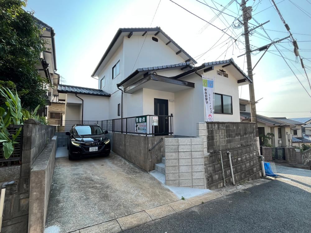 4LDK House with Pantry and New Windows in Kitakyushu - Photo 1