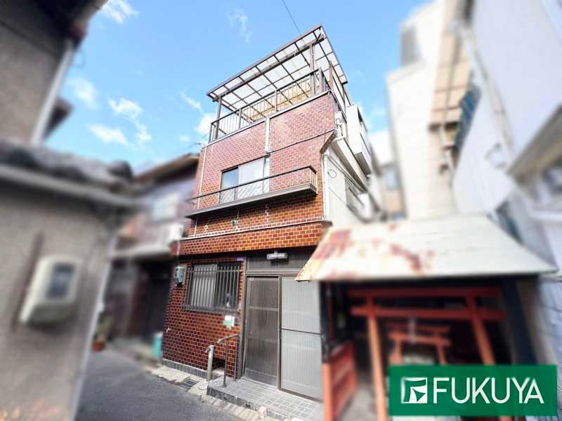 Charming 5LDK Terrace House in Fukushima, Osaka - Photo 1