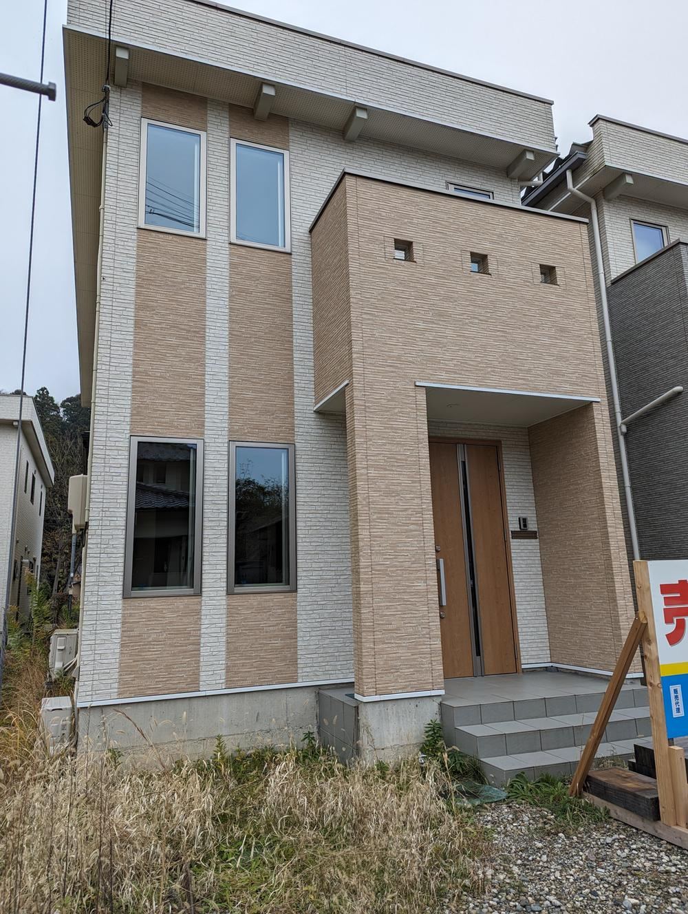 Modern 3LDK House in Awara - Photo 1