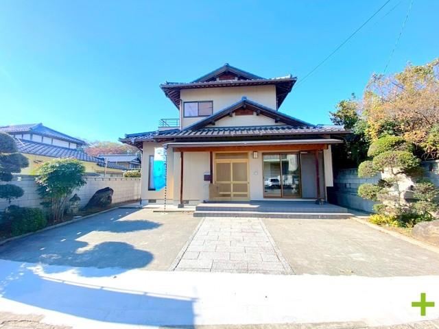Renovated 4LDK Home with Garden in Tsuchiura - Photo 1