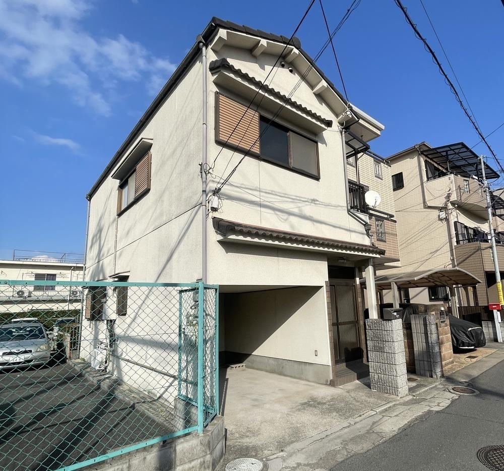 Well-Maintained 3LDK Home in Tenami Minami - Photo 1