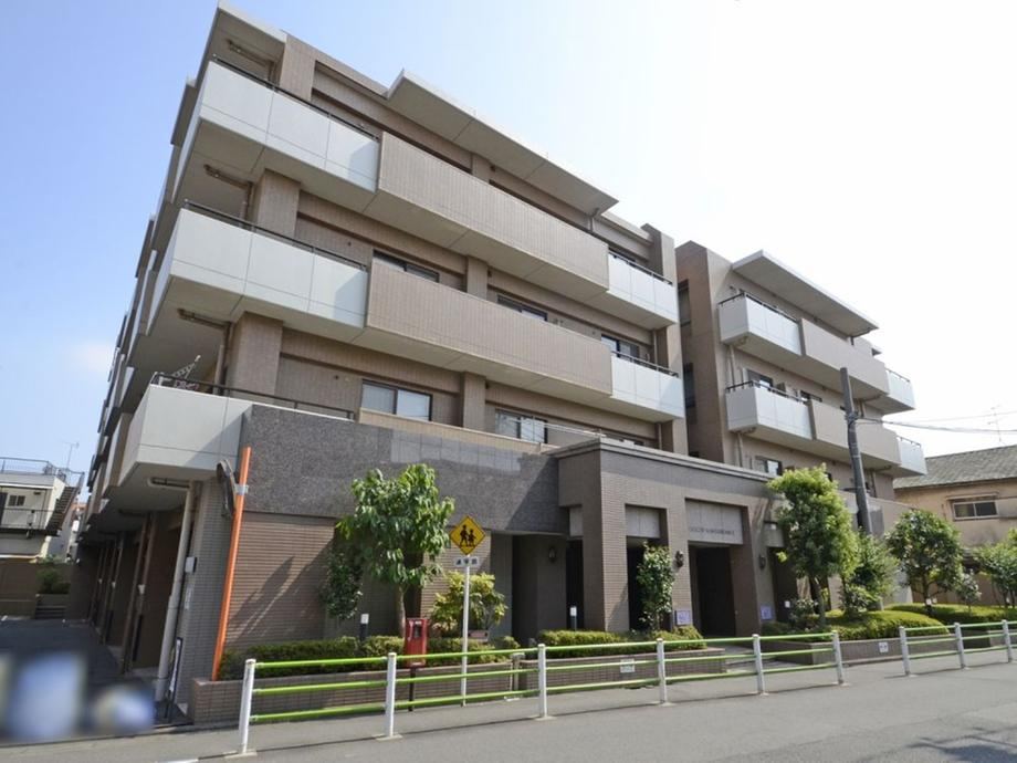 Spacious 3LDK Apartment in Kitakojiya - Photo 1