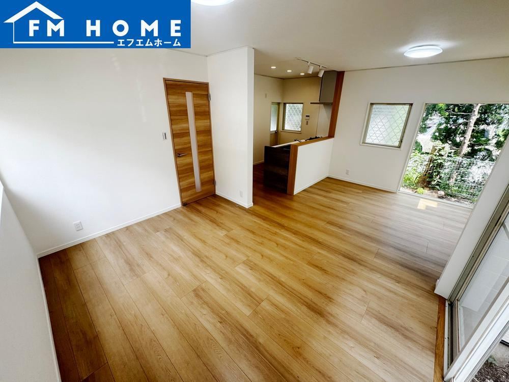 5LDK House with Renovation Plans Available - Photo 1