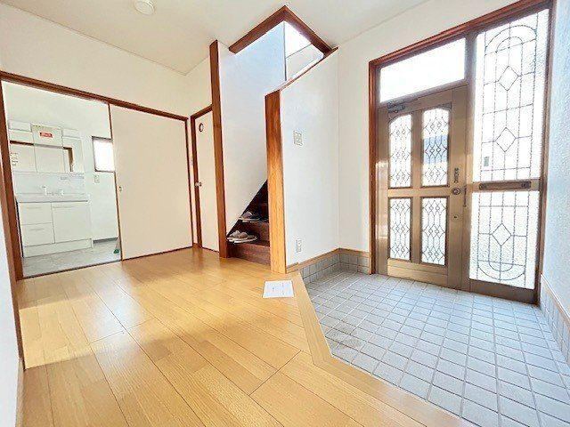 Fully Renovated 4LDK Detached House in Tenjincho - Photo 1