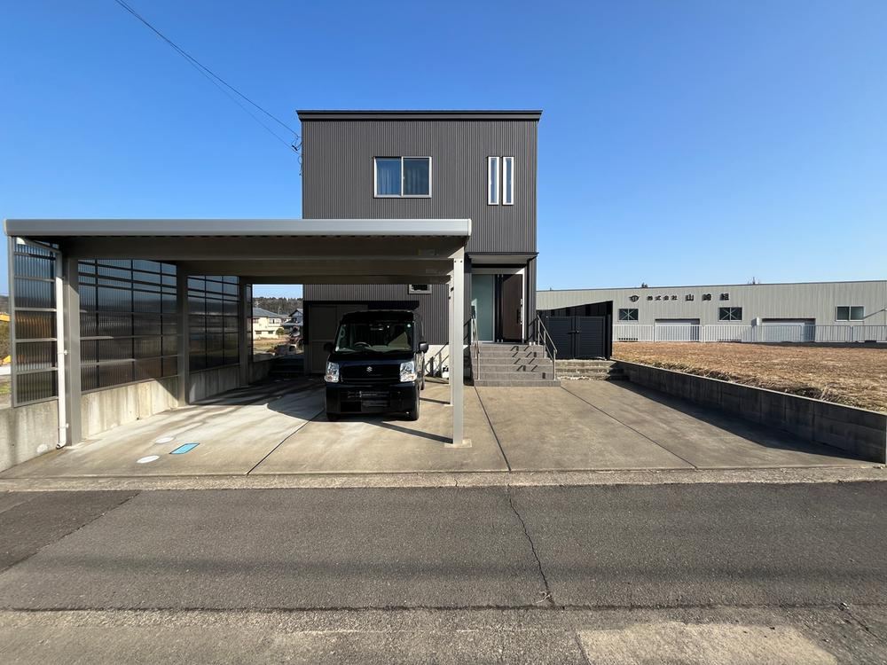 Tranquil 3LDK House in a Natural Environment - Photo 1