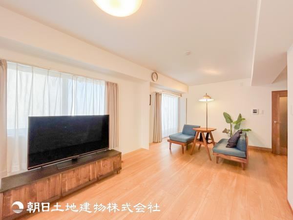 Renovated 2LDK Apartment Near Kamoi Station - Photo 1