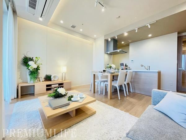 2-Minute Walk to Nippori Station with Excellent Access - Photo 1