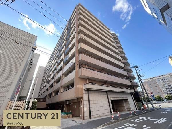 Convenient 3LDK Apartment Near Shinyokohama Station - Photo 1