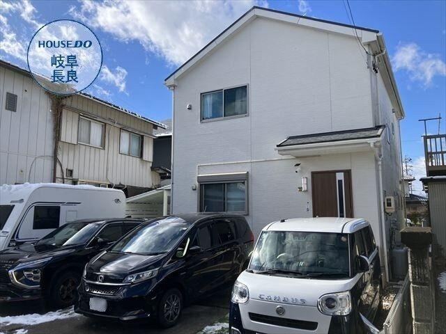 All-South Facing Home with Ample Parking in Gifu City - Photo 1