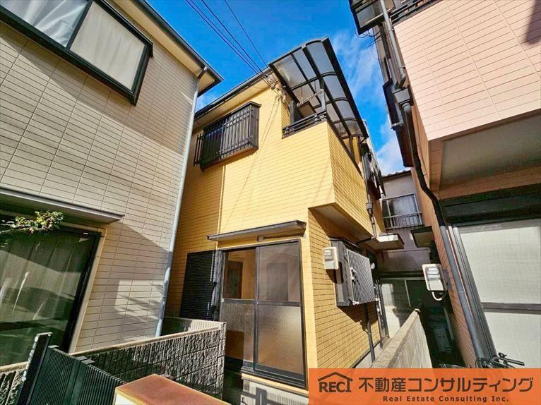 3LDK House Near Kuzugawa Station in Nishinomiya - Photo 1