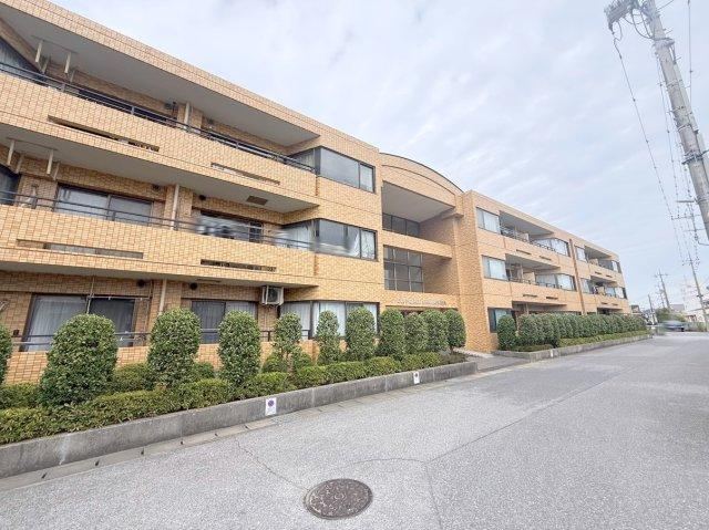 Newly Renovated 3LDK Apartment in Nado-Gaya - Photo 1