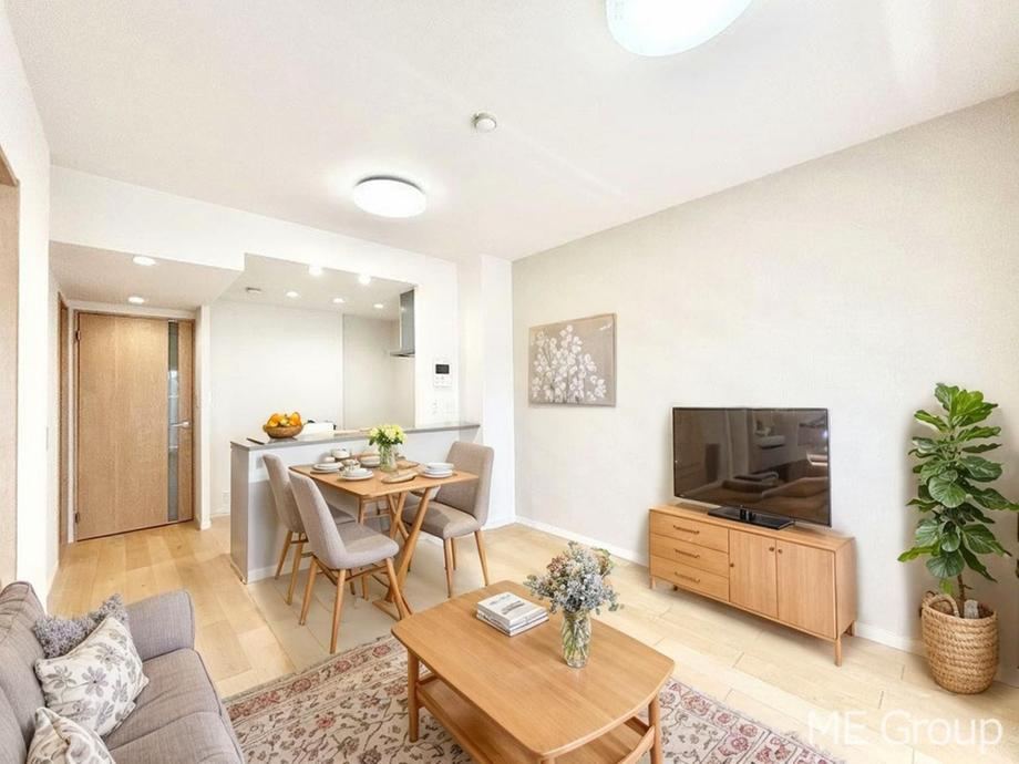 Accessible 3LDK Apartment with Modern Amenities - Photo 1