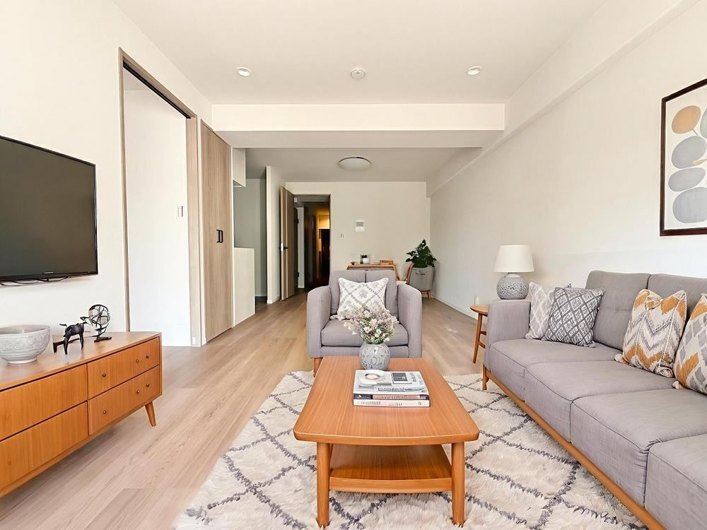 Fully Renovated 3LDK Apartment in Funabashi - Photo 1