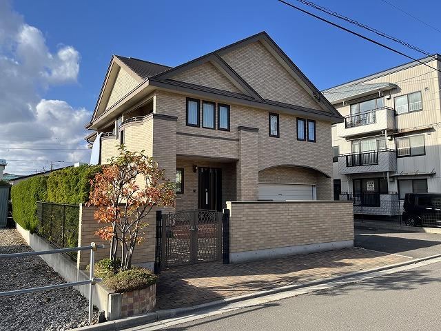 Dual-Family 5LLDDKK House in Hakodate with Spacious Lot - Photo 1