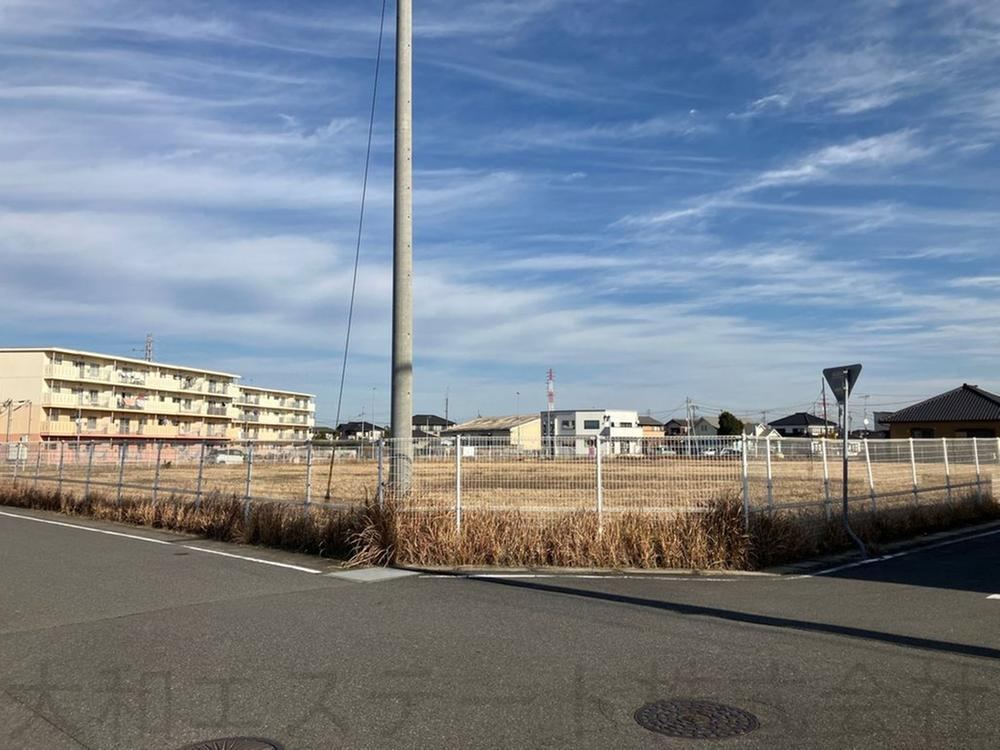 Large Land 7468.75sqm in Hinode - Photo 1