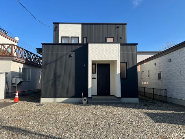 Modern 3LDK House in Obihiro - Photo 1