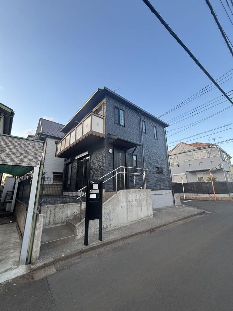 Renovated 3LDK Corner Lot Home in Chofu - Photo 1