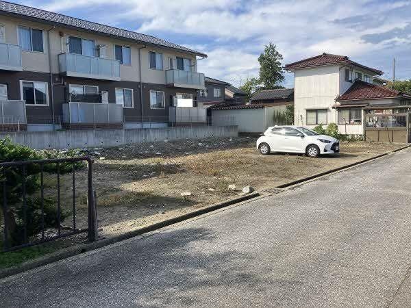 286 m² land in Takaoka, Toyama - Photo 1