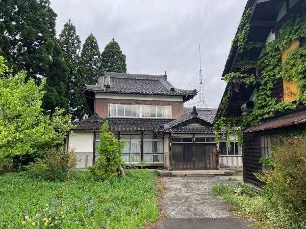 1381 m² land in Takaoka, Toyama - Photo 1